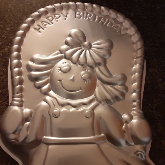 Vintage 1981 Wilton Raggedy Ann Cake Pan - Picture 8 of 15